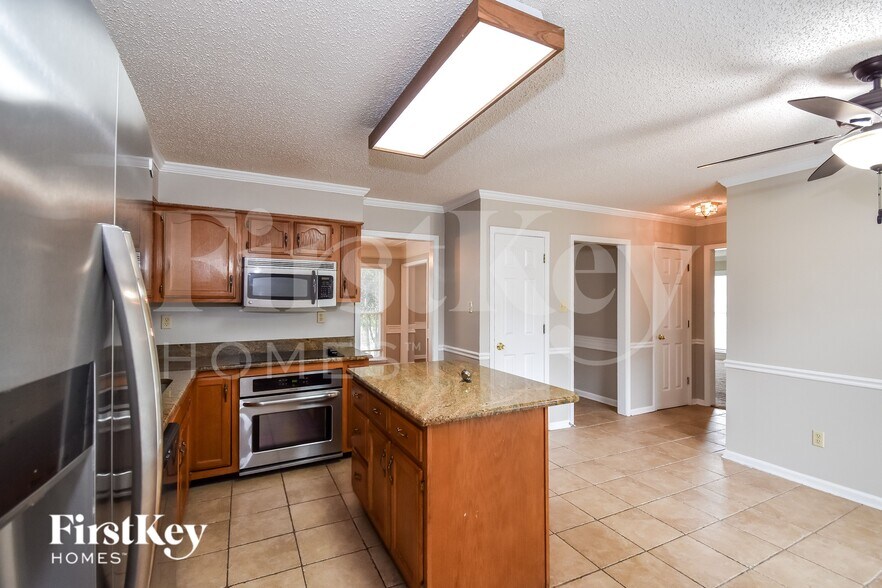 Building Photo - 1465 Fox Trace Dr