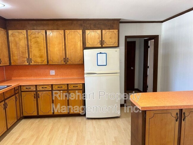 Building Photo - 410 Williamson St