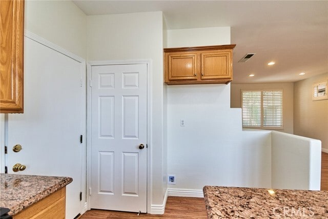 Building Photo - 24646 Maple Ln