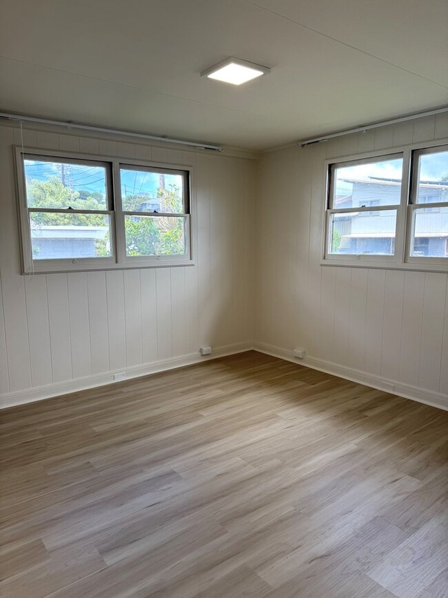 Building Photo - Kaimuki - Renovated Singled Family Home - ...