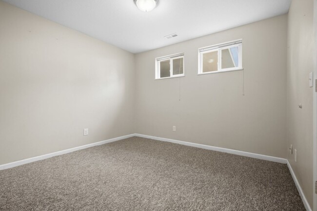 Building Photo - 2309 Anderson Ave