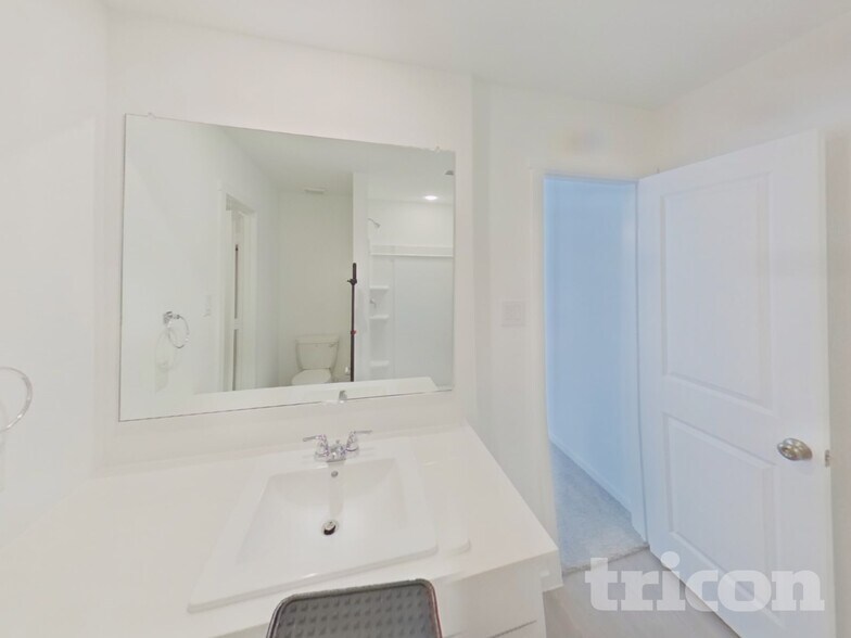 Building Photo - 803 Ponderosa Ln