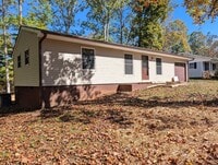 Building Photo - Weaverville Rental