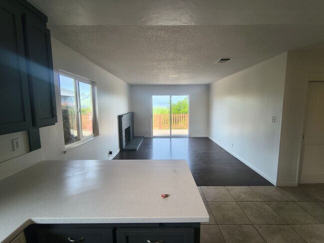 Building Photo - 3BED/2BATH Single Family Home Located in Desirable San Pablo, Ca. With Beautiful Ocean Front View!!