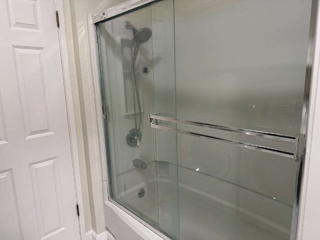 Building Photo - Remodeled Condo