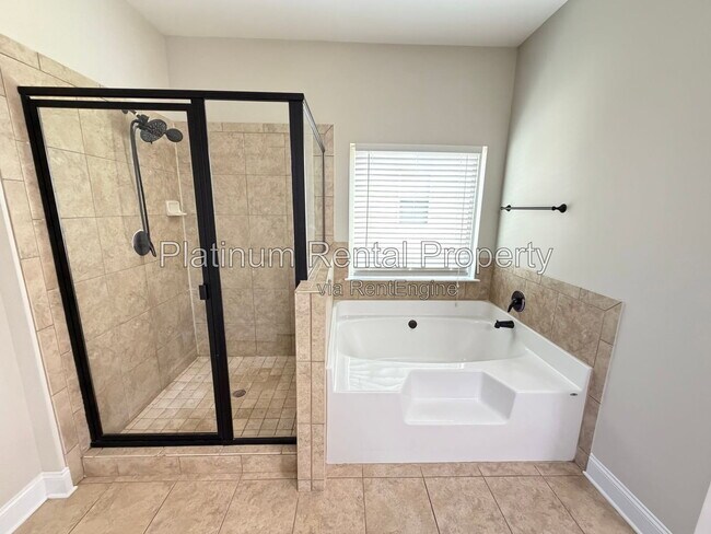 Building Photo - 5075 Rialto Way