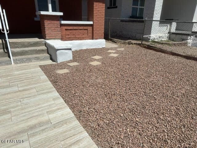 Building Photo - 3025 E Missouri Ave