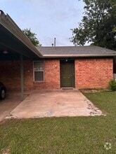 Building Photo - 1903 Magnolia Dr