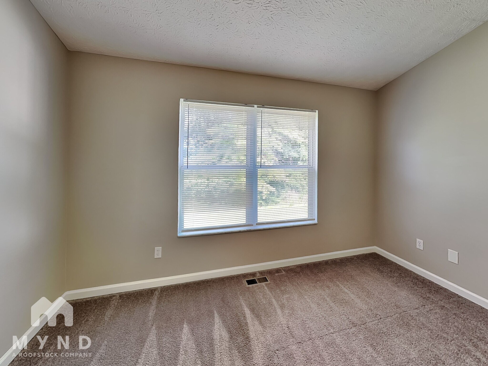Building Photo - 2069 Prominence Dr