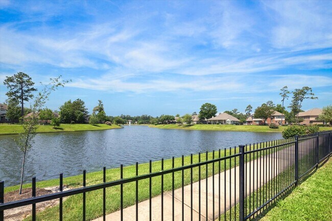 Building Photo - 30507 Russell Point Dr