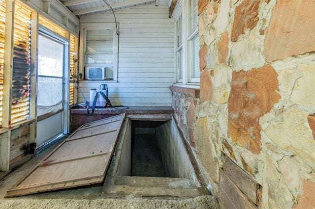 Building Photo - 2200 Montrose St