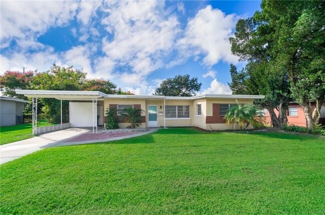 Building Photo - 3504 Lake Margaret Dr