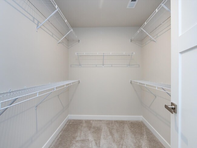 Building Photo - 431 Moondance Dr