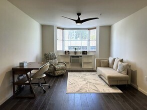 Building Photo - The Cove Waikiki - 2BR/2BA/2PK (Pet Negoti...