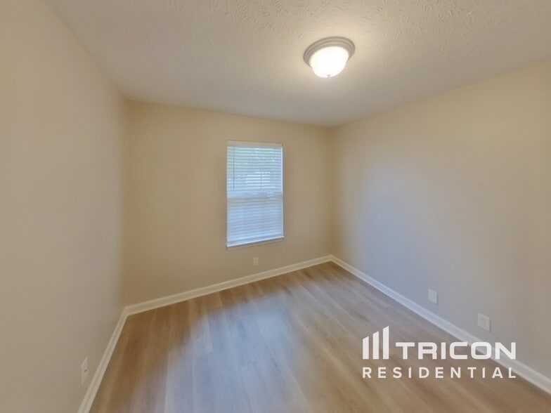 Building Photo - 1538 Ballater Dr