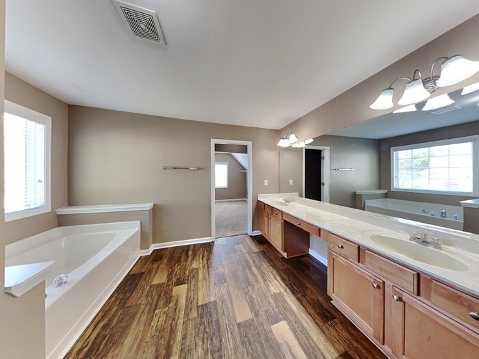 Building Photo - 2542 Carleton Gold Rd