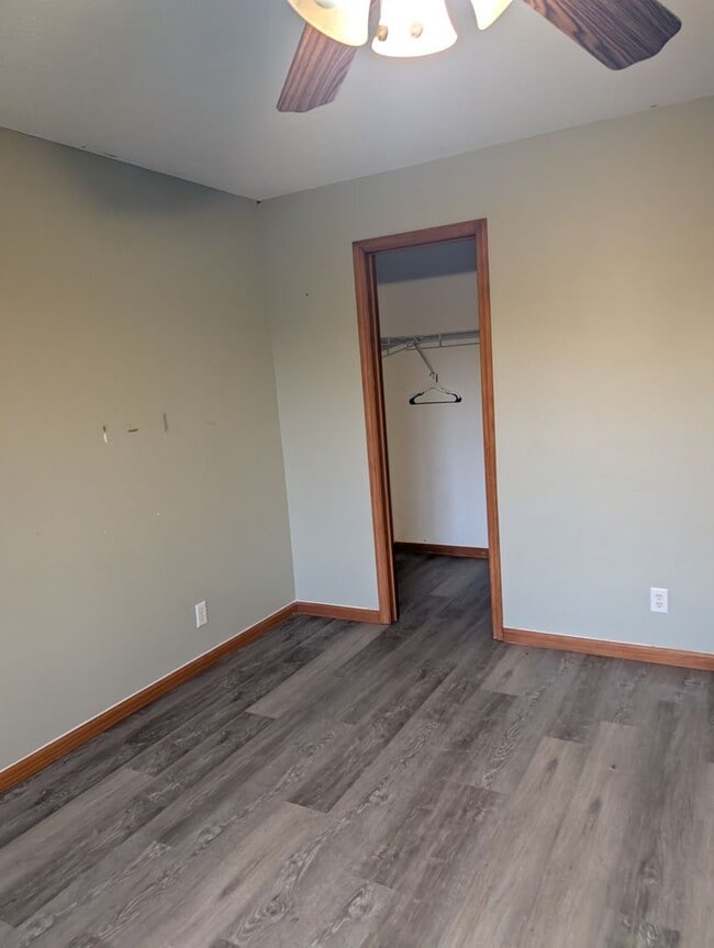 Building Photo - Home For Rent