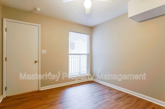 Building Photo - 1351-301 Crab Orchard Dr