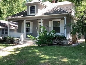 Building Photo - 1405 Columbia Ave