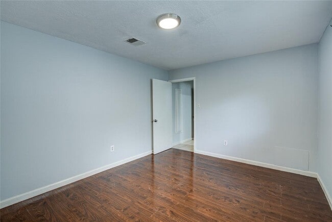 Building Photo - 11427 Newbrook Dr