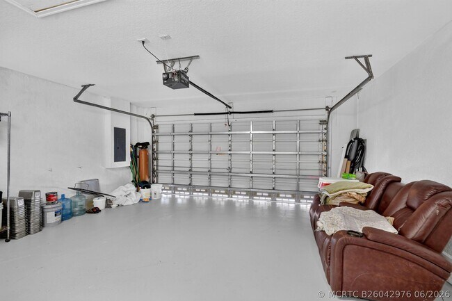 Building Photo - 1107 Big Torch St