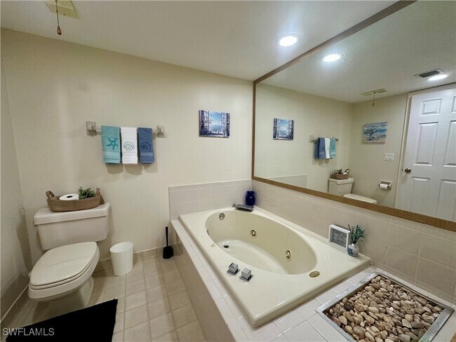 Building Photo - 360 Horse Creek Dr