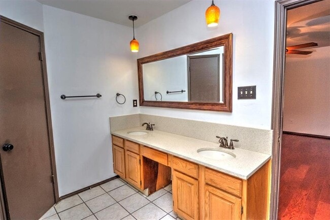 Building Photo - 6500 Luckenbach Ln