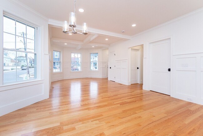 Building Photo - 20 Sheridan Ave