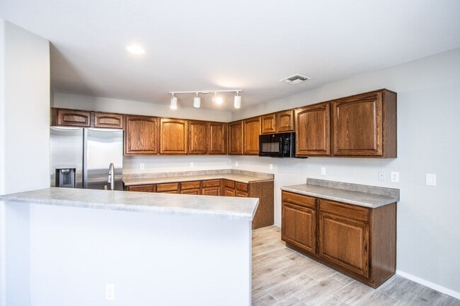 Building Photo - FANTASTIC 4BED/3 BATH SAN TAN HOME in RANCHO BELLA VISTA