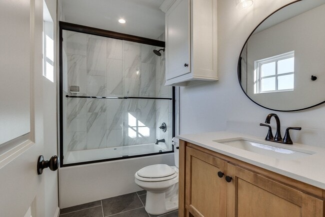 Building Photo - Welcome to Bungalow Heights! Edmond Townhome w/ Balcony, Yard & Resort Amenities