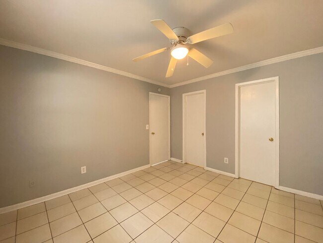 Building Photo - 1BD/1BA Apartment off Curry Ford in Henley...