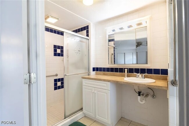 Building Photo - 5370 Country Field Cir