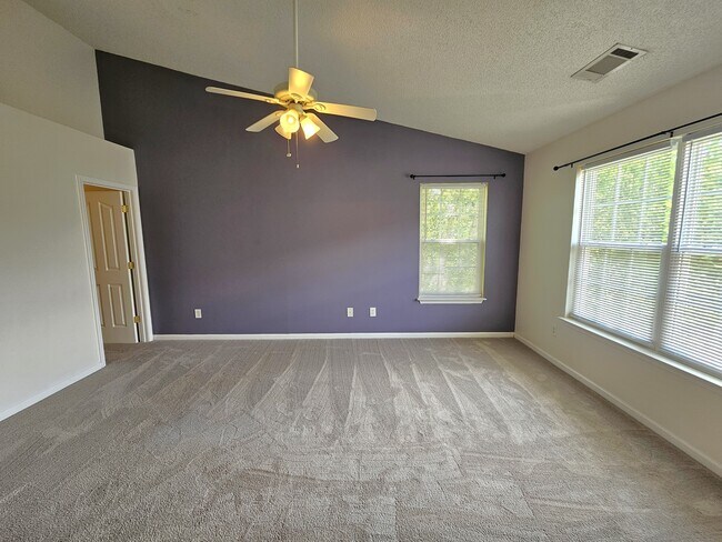 Building Photo - 127 Cirrus Ct