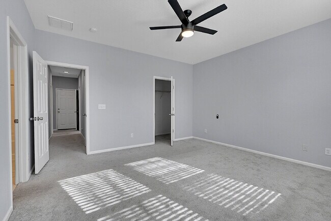 Building Photo - $2,695.95 - 3 bed, 2 bath in Lochbuie with a Large Backyard and In Unit Laundry!