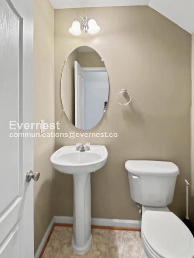 Building Photo - 129 Macon Dr