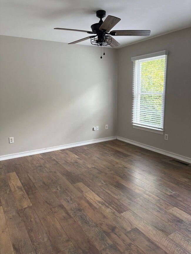 Building Photo - Lovely 3 Bedroom 2 Bath Home in Easley!!