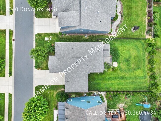 Building Photo - 2040 Donaldson St