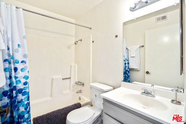 Building Photo - 3600 Bagley Ave