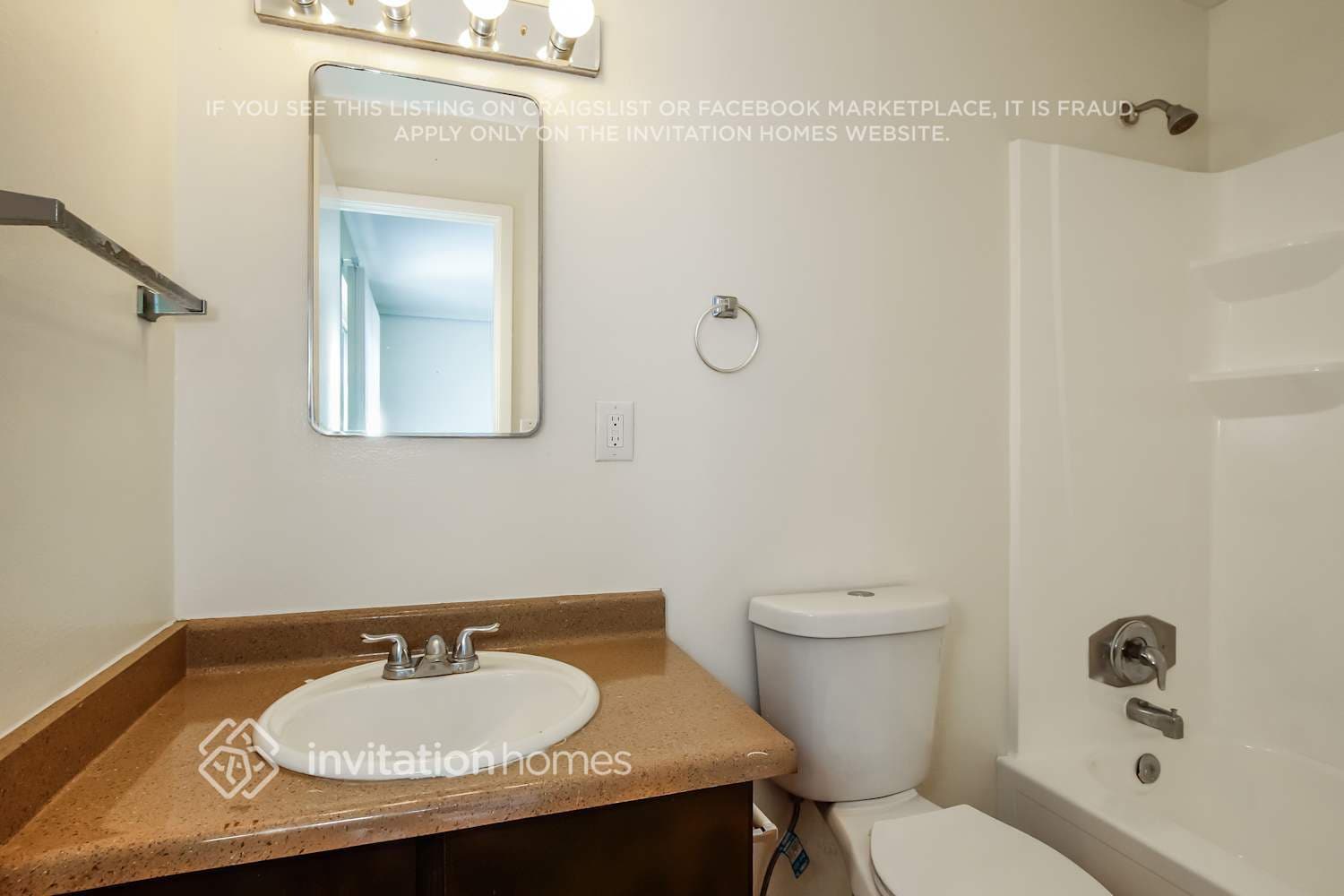 Building Photo - 5414 W Wilshire Dr