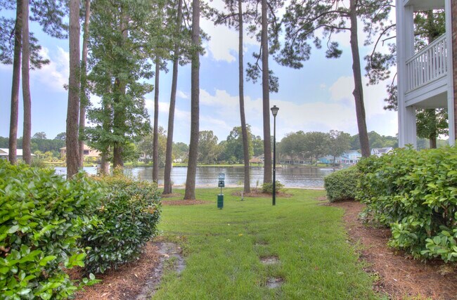 Building Photo - 682 Riverwalk Dr