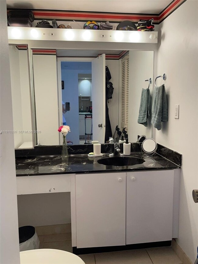 Building Photo - 1901 Brickell Ave