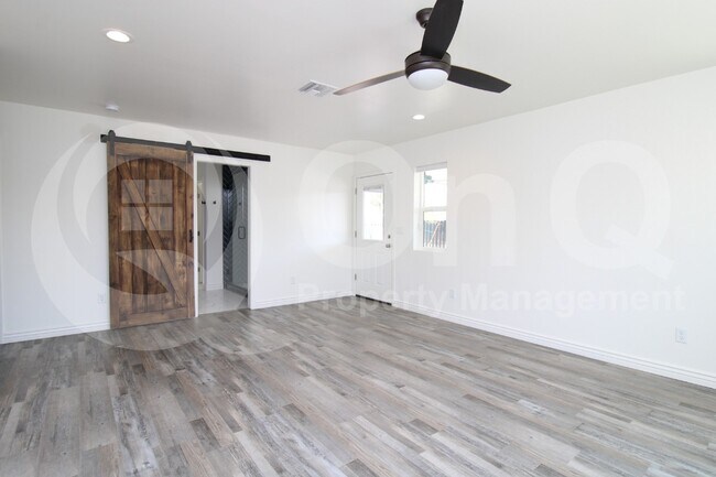 Building Photo - 1729 W Fairmount Ave