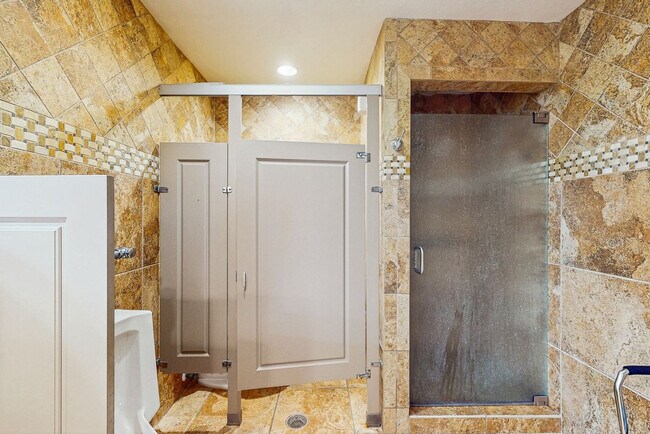 Building Photo - 655 Windsurf Ln