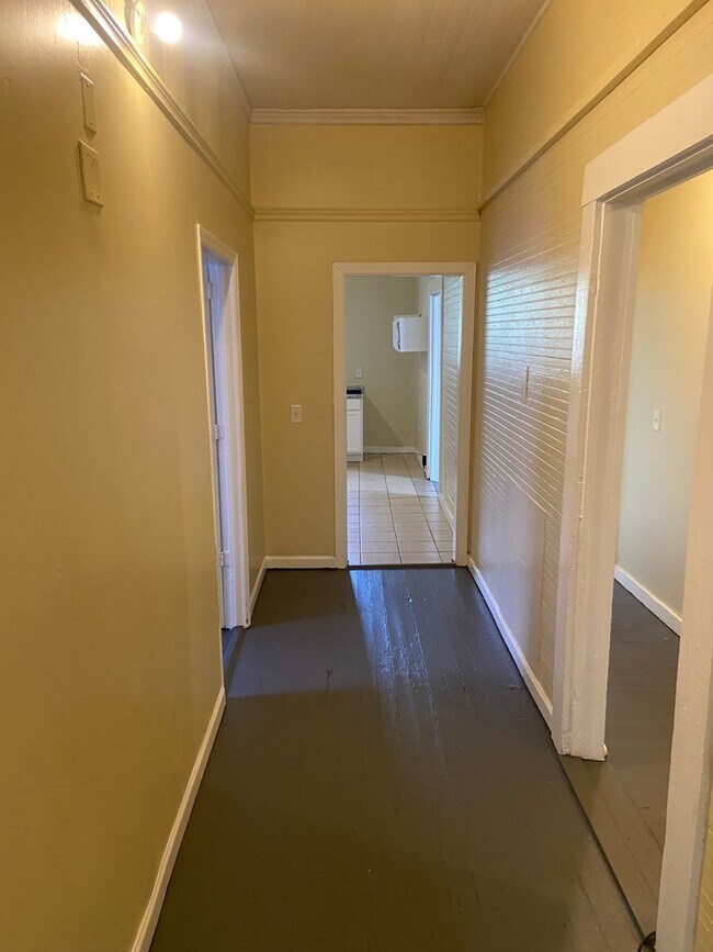 Building Photo - **AVAILABLE NOW**3 Bedroom / 1 Bathroom Home for Rent off 2nd Avenue in Columbus, GA***