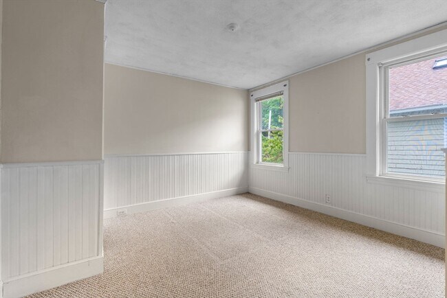Building Photo - 5-7 Linwood Ave