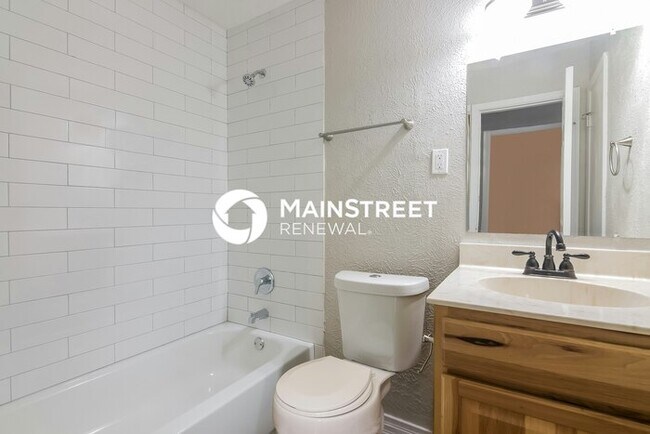 Building Photo - 4 Bedroom Pet-Friendly Home in Burleson, T...