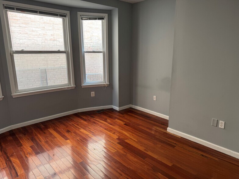 Building Photo - 237 S 46th St