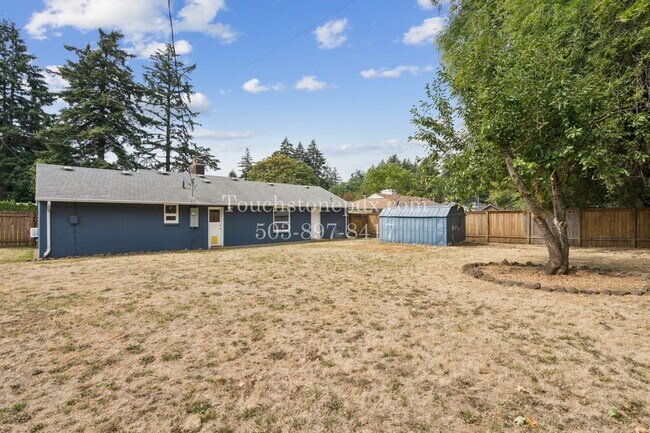 Building Photo - 9111 NE Tillamook St