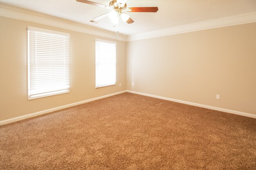 Building Photo - 7807 Teal Lake Cove