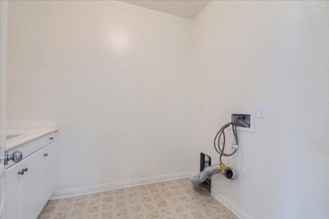 Building Photo - Gorgeous 4 Bd/4.5 Ba + Loft Home in 4S Ranch!!!